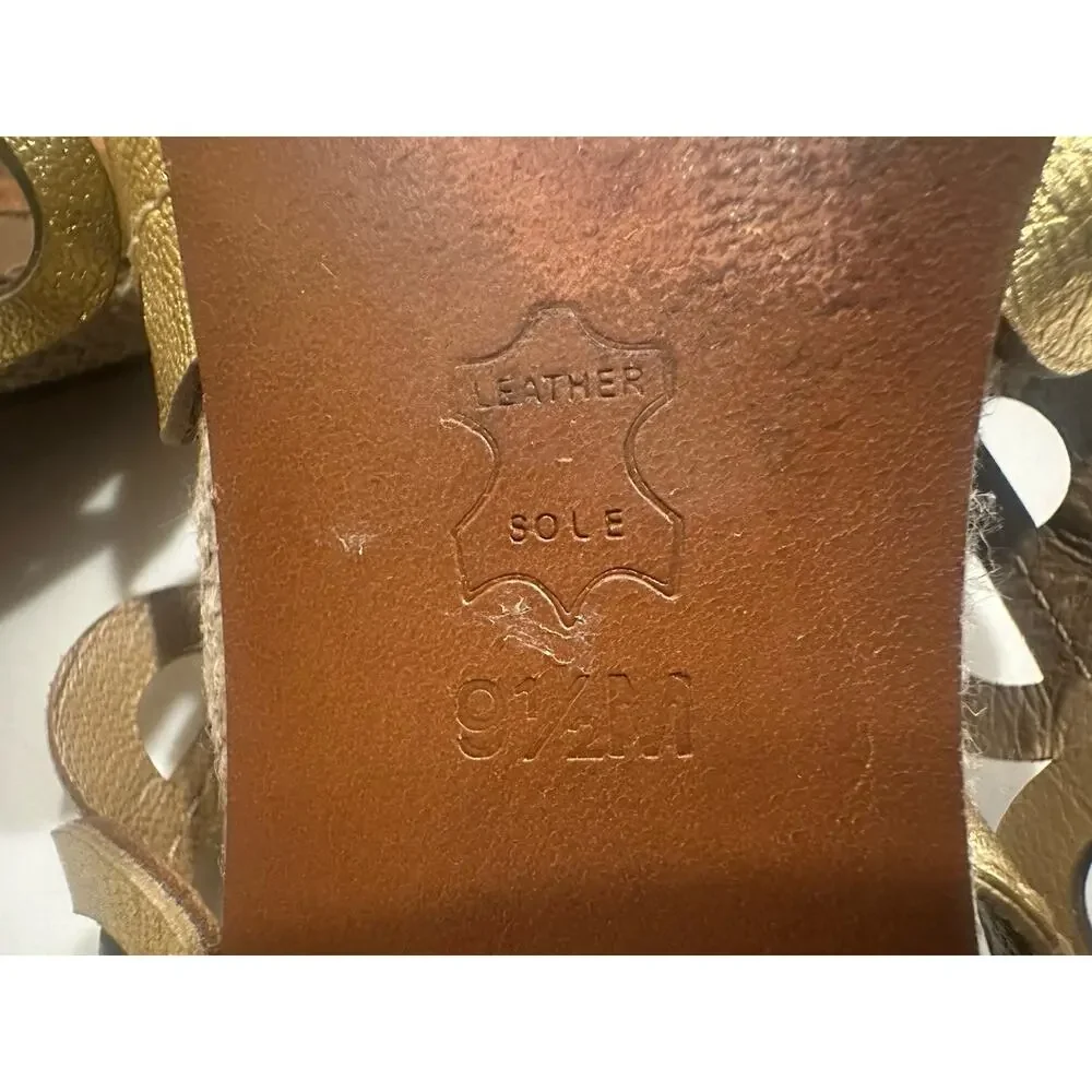 TORY BURCH Gold Cutout Laser Cut Leather Heel- 9.5M